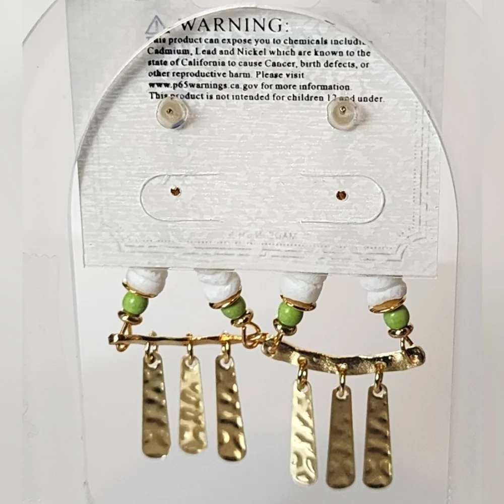Chloe Accessory Tribal Boho Earrings Gold Tone Dangle White Green Beaded New